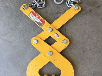 Uline H-127 Scissor Clamp Lifting Tong - Heavy Duty Material Handling Tool