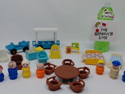 Vintage Fisher Price Little People Lot — 1970s