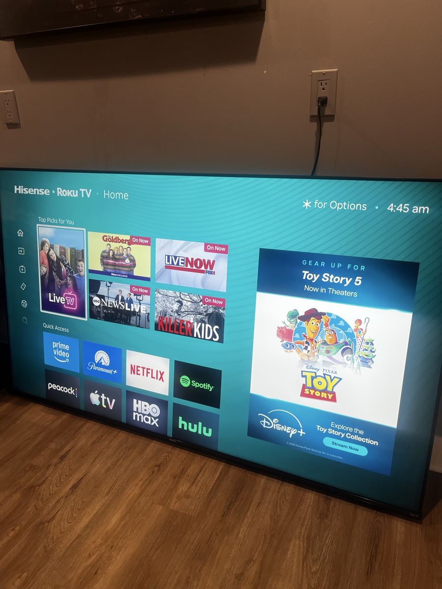 70” 4K Hisense roku TV