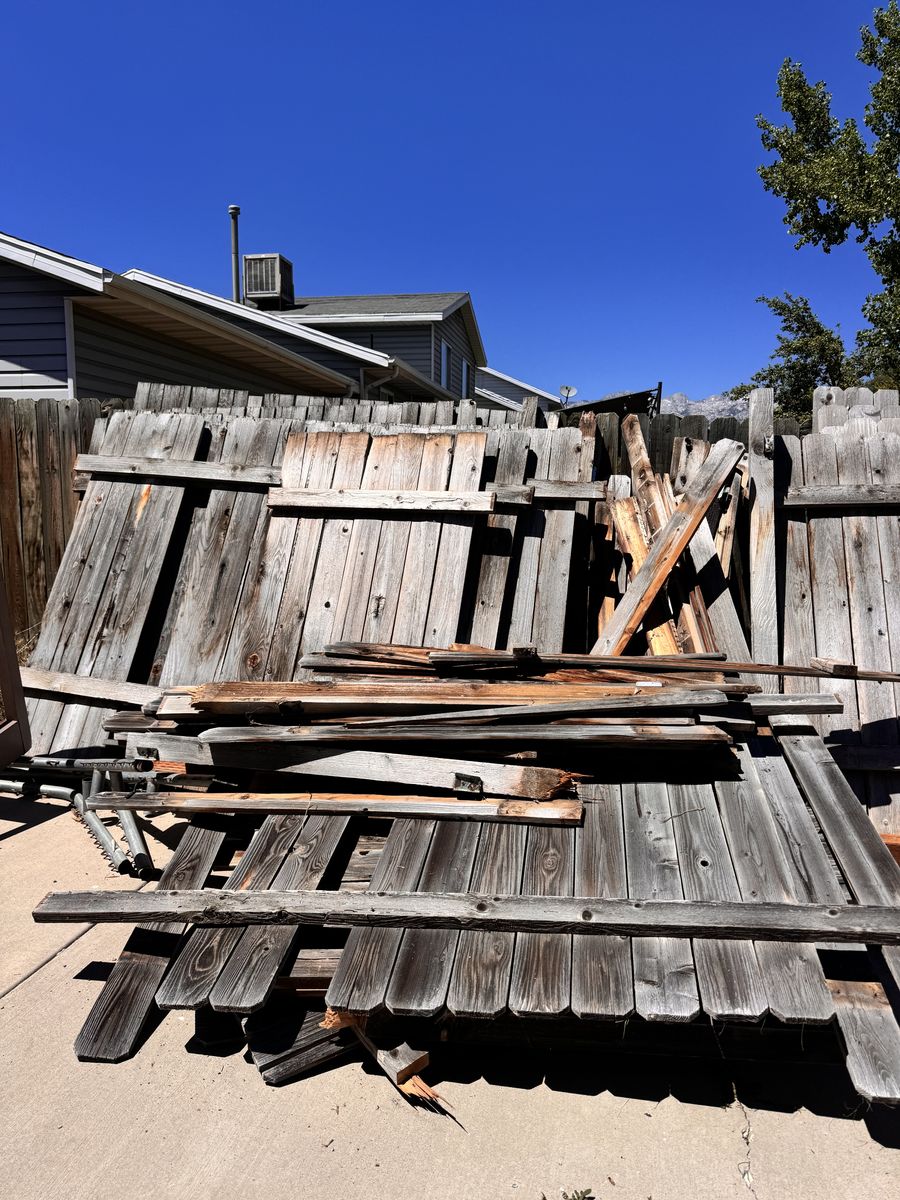 Free Fence Wood – You Haul