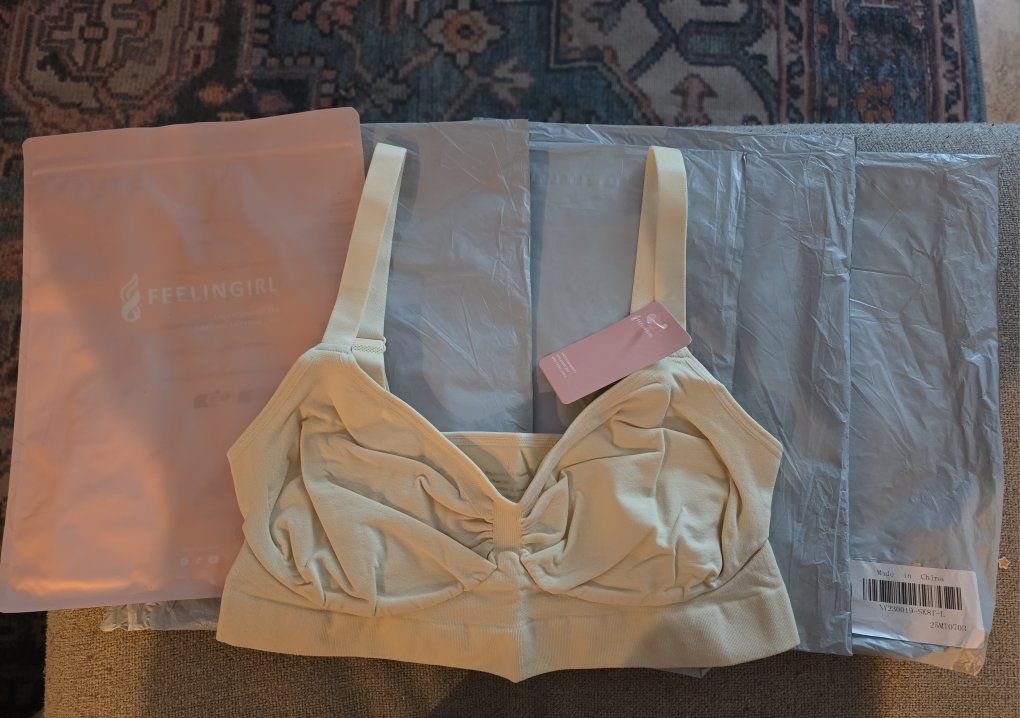 4 Pack FEELINGIRL Women's Seamless Bra Size L NWT