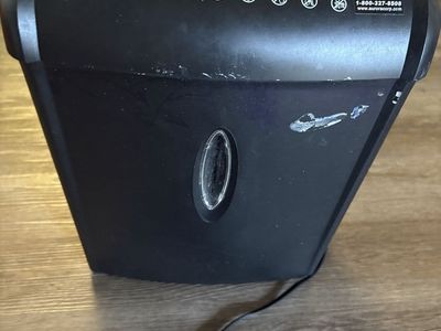 Pen+Gear WM672XA Paper Shredder Black Used