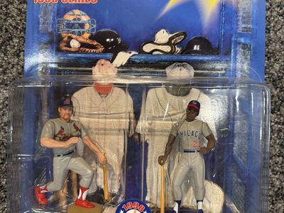 Starting Lineup 1998 Series Classic Doubles Mark McGwire & Sammy Sosa MLB Figures
