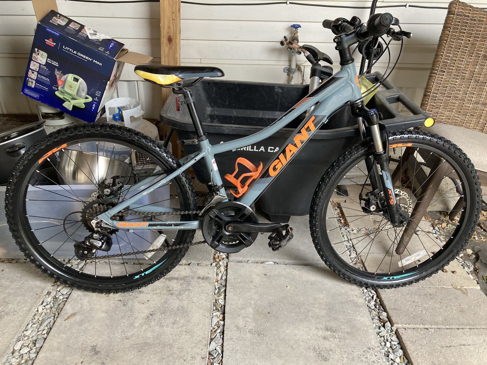 Giant xtc jr. disc 24inch kids mountain bike