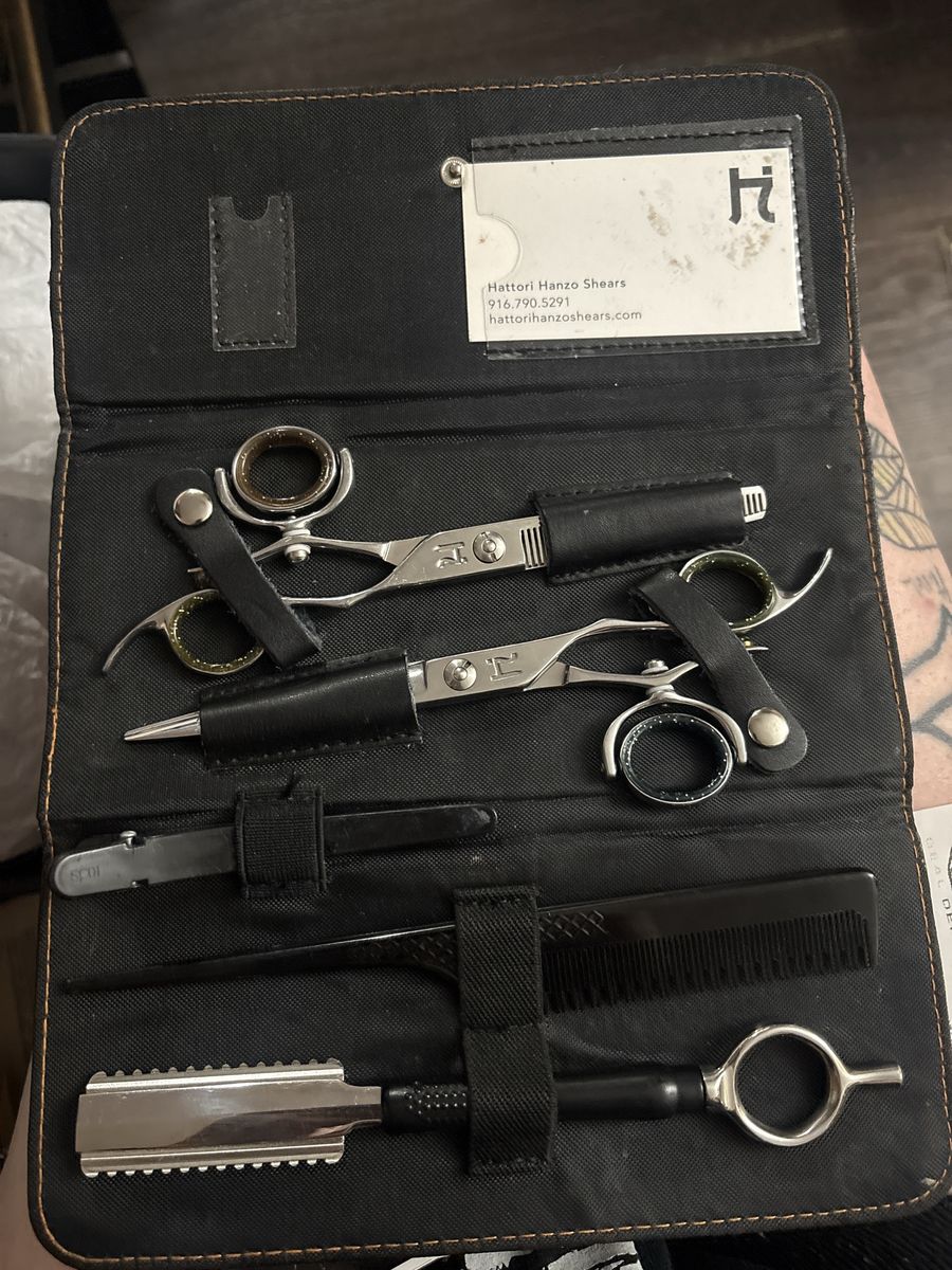 Hattori Hanzo Shears Hair Cutting Kit - 2 Shears, Razor, Comb & Case