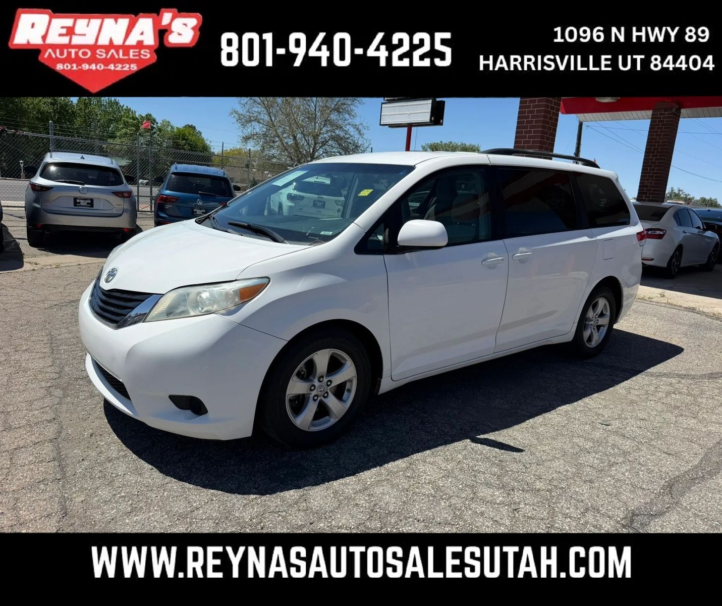 2011 Toyota Sienna LE 8-Passenger