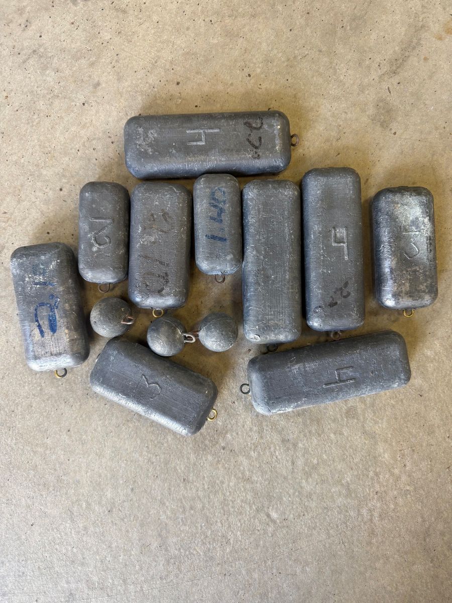 Various fishing weights, 34lbs total