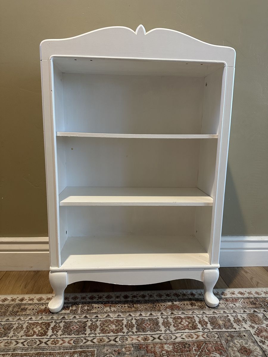 3 Shelf Bookshelf