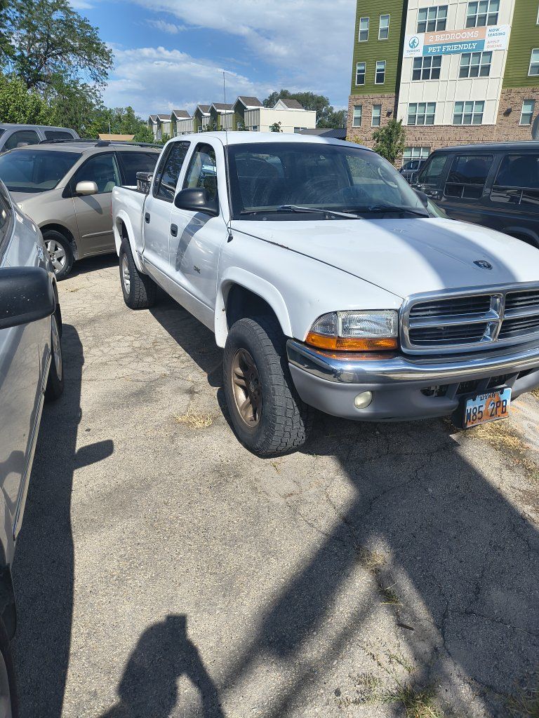2002 Dodge Dakota Base