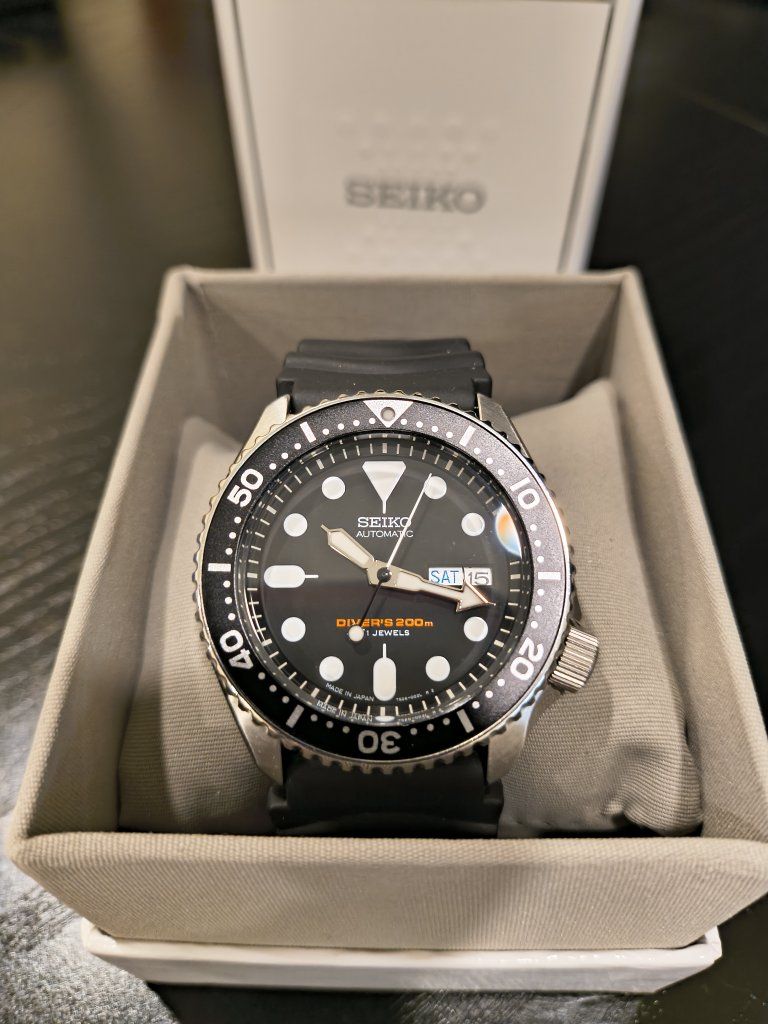 Seiko SKX007 Automatic Diver's 200m Watch Black Dial Rubber Strap