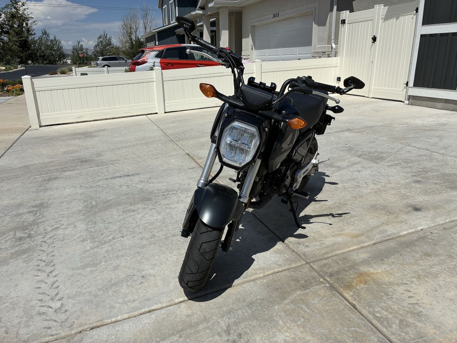 Main image 2