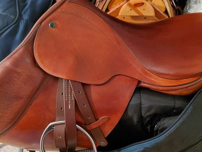 Stubben English/Hunt (All-Purpose) Saddle 16", SET