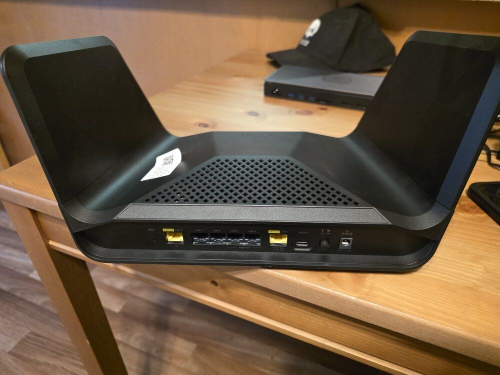 NightHawk AXE7800 Barely Used