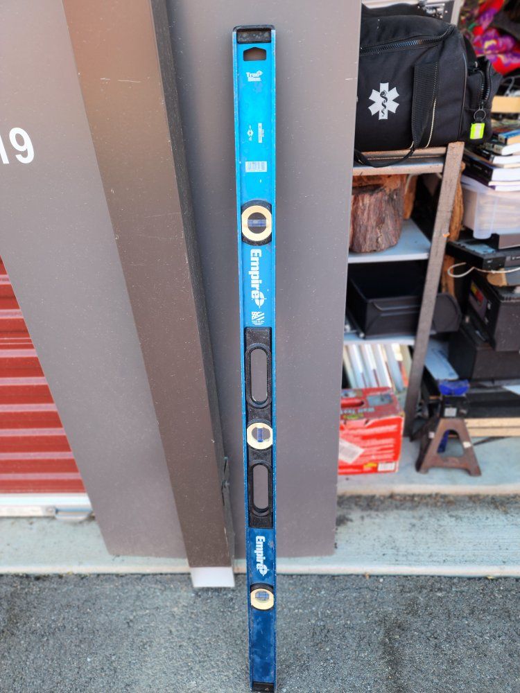 Empire True Blue Aluminum Box Level
