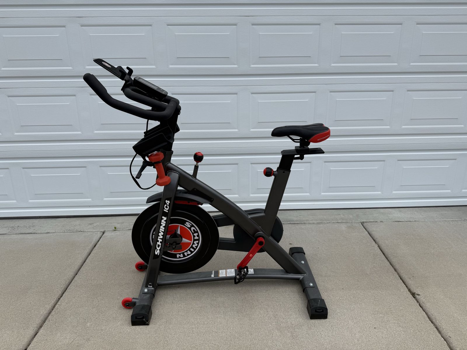Schwinn IC4 Indoor Cycling Exercise Bike - Excellent Condition, Magnetic Resistance