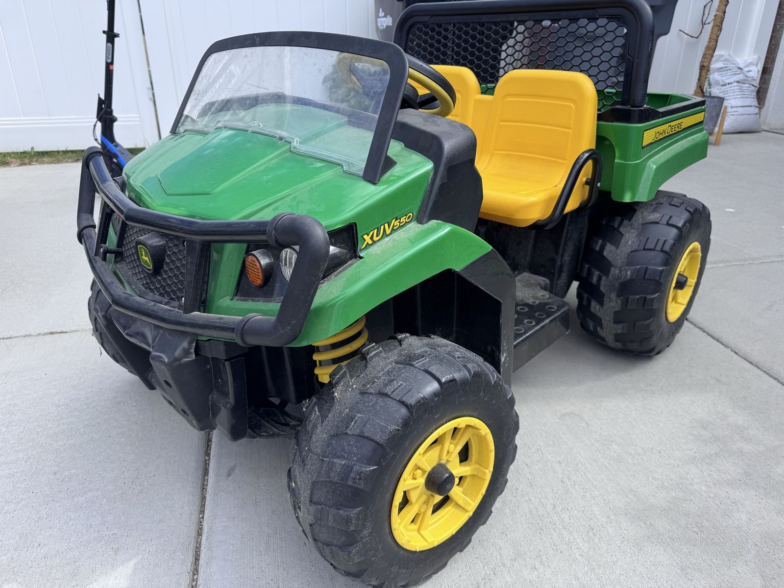 Kids 12v 4x4 ride-on