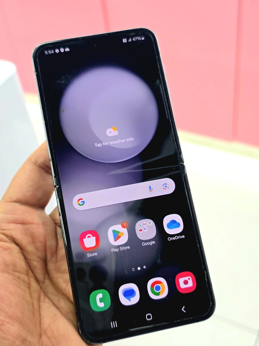 Samaung galaxy Z Flip 5 256GB Unlocked ( Read Description please)