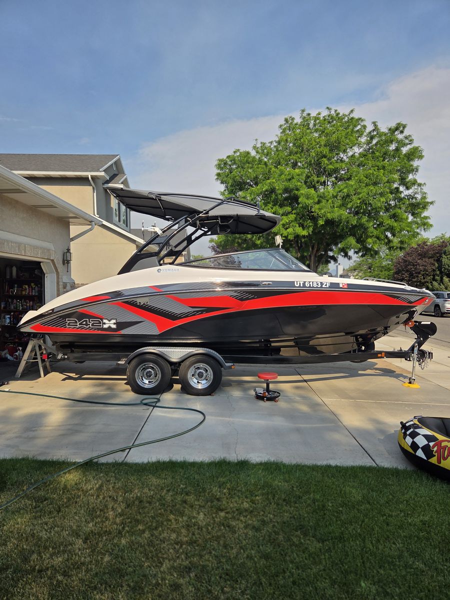 2016 Yamaha 242X E-Series