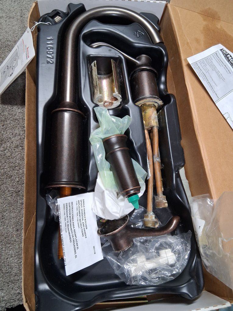 Nice Modern Moen Kitchen Faucet Good!