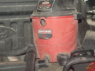 Shop vacuum