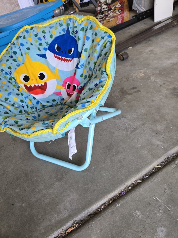 Baby Shark Foldable Toddler Chair - Kids Seating
