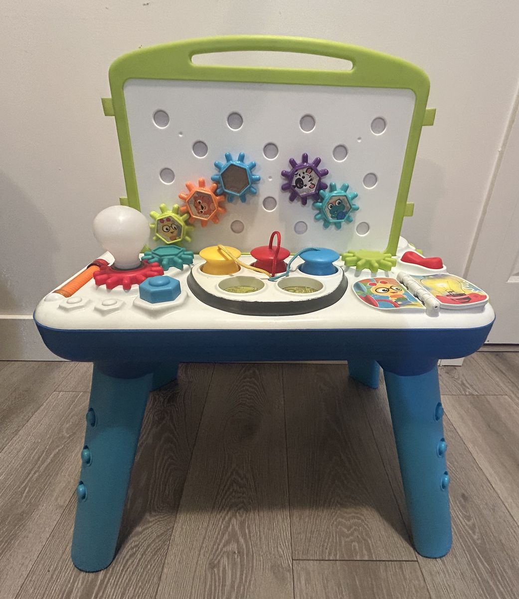Baby Einstein Curiosity Table