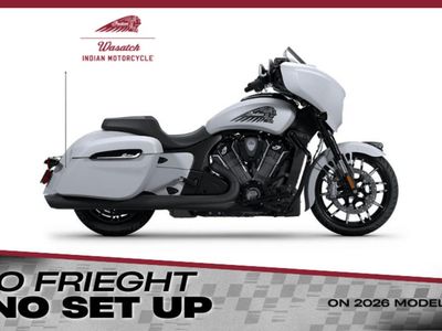 2025 Indian Motorcycle® Chieftain® PowerPlus Dark Horse w/PowerBand Audio Ghost White Metallic Smok