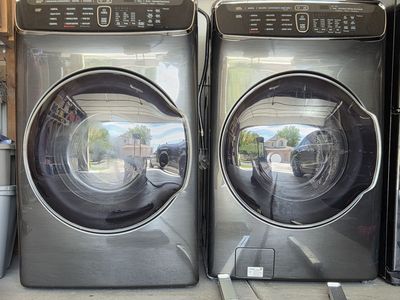 Samsung front loader washer/dryer
