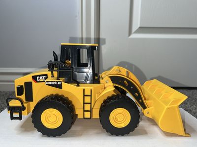 Front loader cat toy