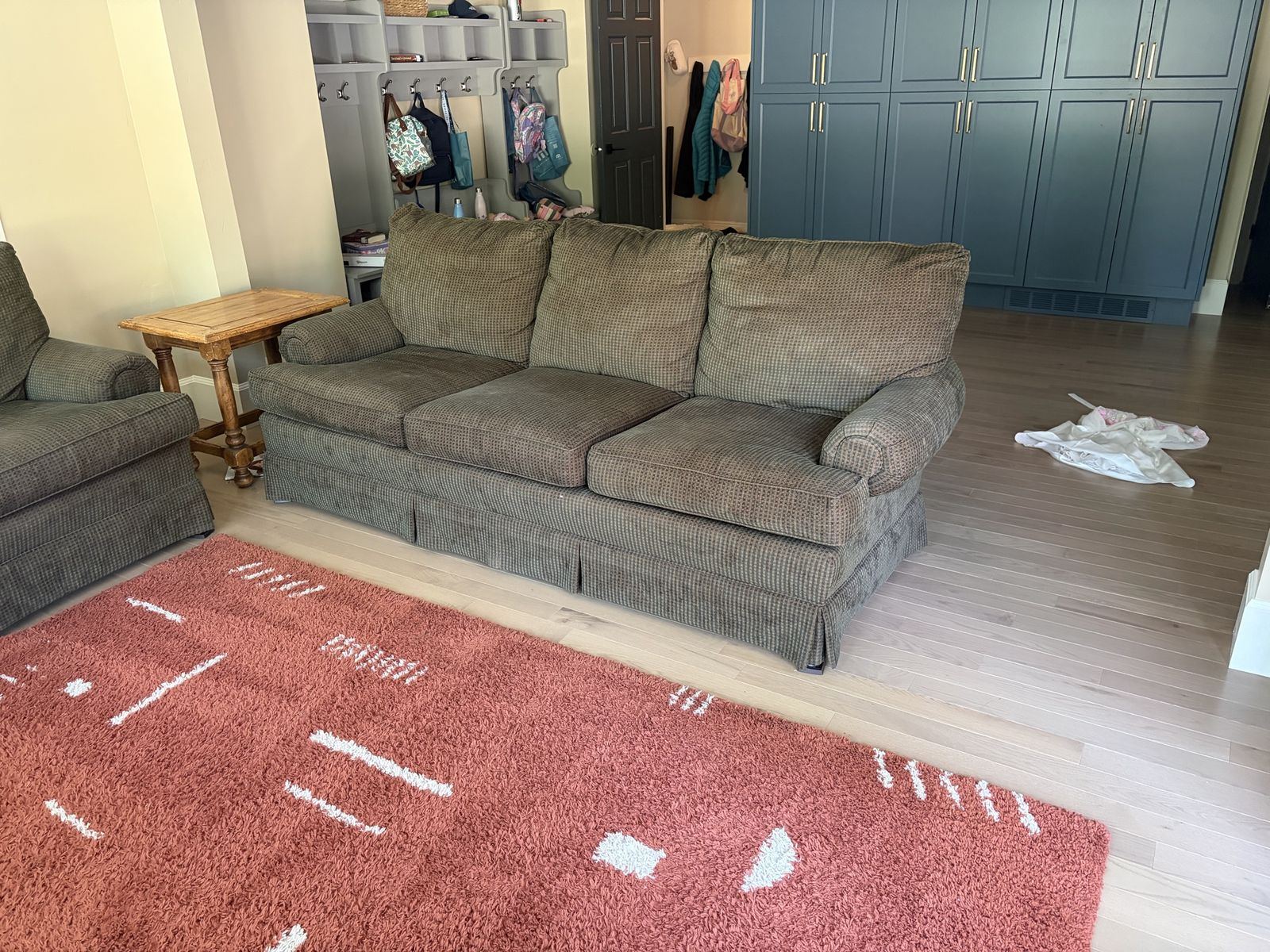 Main image 3
