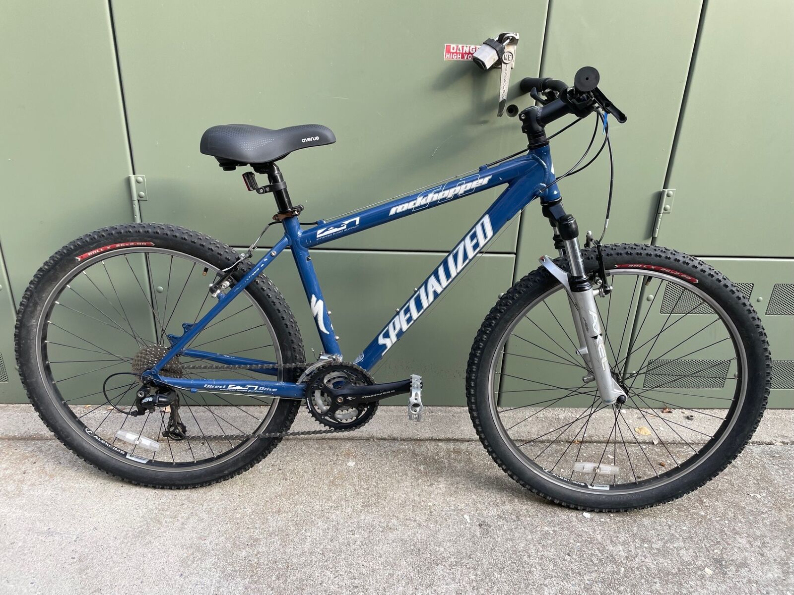 Specialized Rockhopper Mountain Bike SB37-25