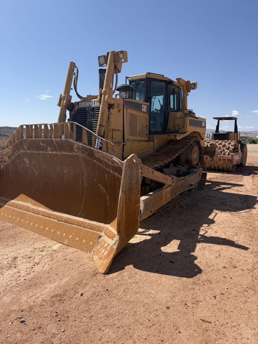 Used Caterpillar D8R Dozer Heavy Equipment Earthmoving