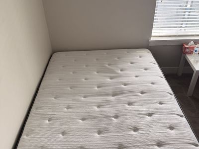 Beutyrest queen mattress for sale