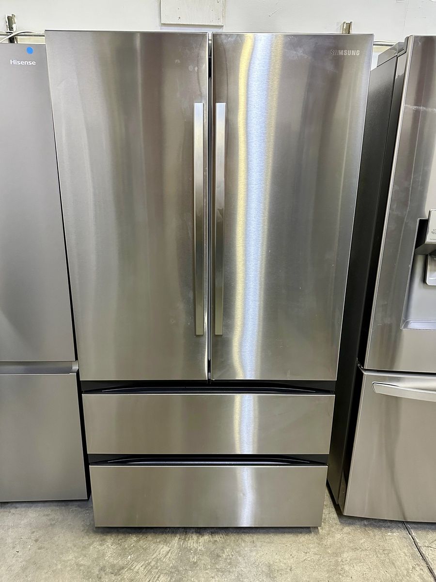 Samsung Mega Capacity 4-Door French Door Fridge!