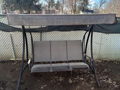 Patio / Yard Swing Chair