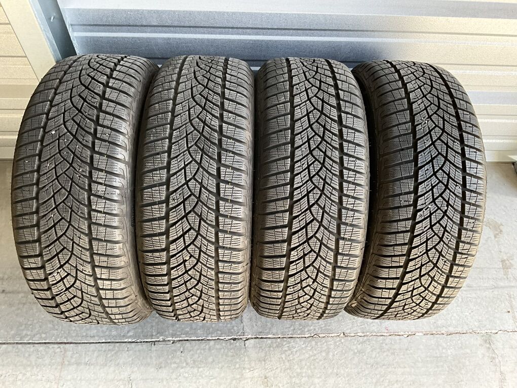 215/55/17 Goodyear Ultra Grip Tires