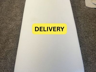 DELIVERY - 10 inch CLEAN Twin Memory Mattress - GREAT CONDITION