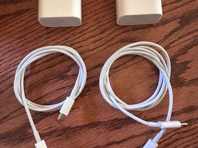 Apple iPhone Charger Adapters & Cords - 2x Wall Plugs, 2x USB-C to Lightning,