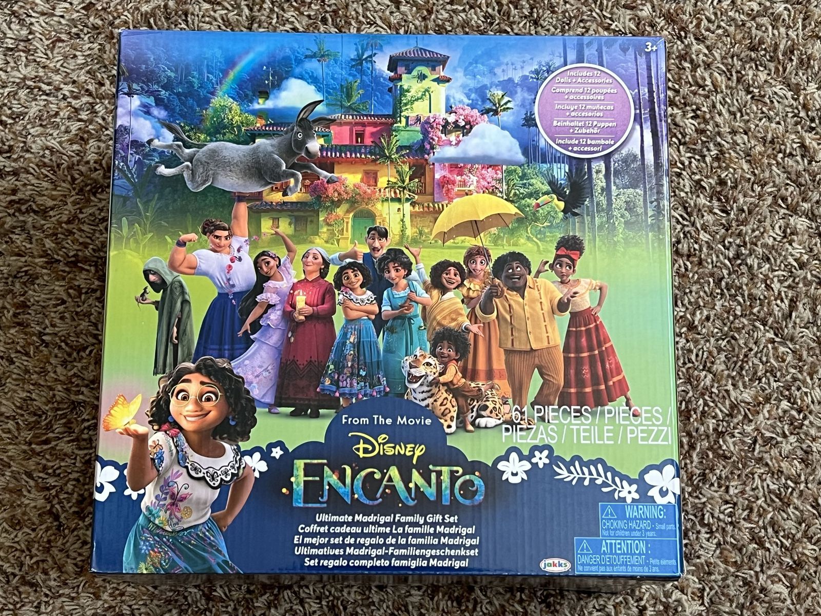 NEW: Disney Encanto Madrigal Family (12 Dolls)