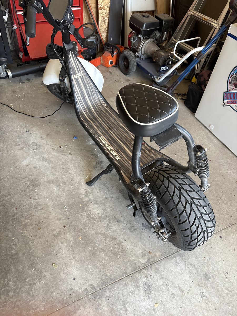 (PRICE DROP)!! Phat Scooter