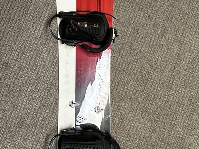 Salomon Snowboard with Trilogy bindings - Pillow Talk 145” Used fair