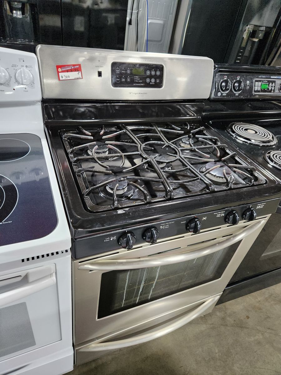 Frigidaire Stainless Steel Gas Range with 5 Burners & Oven - Used