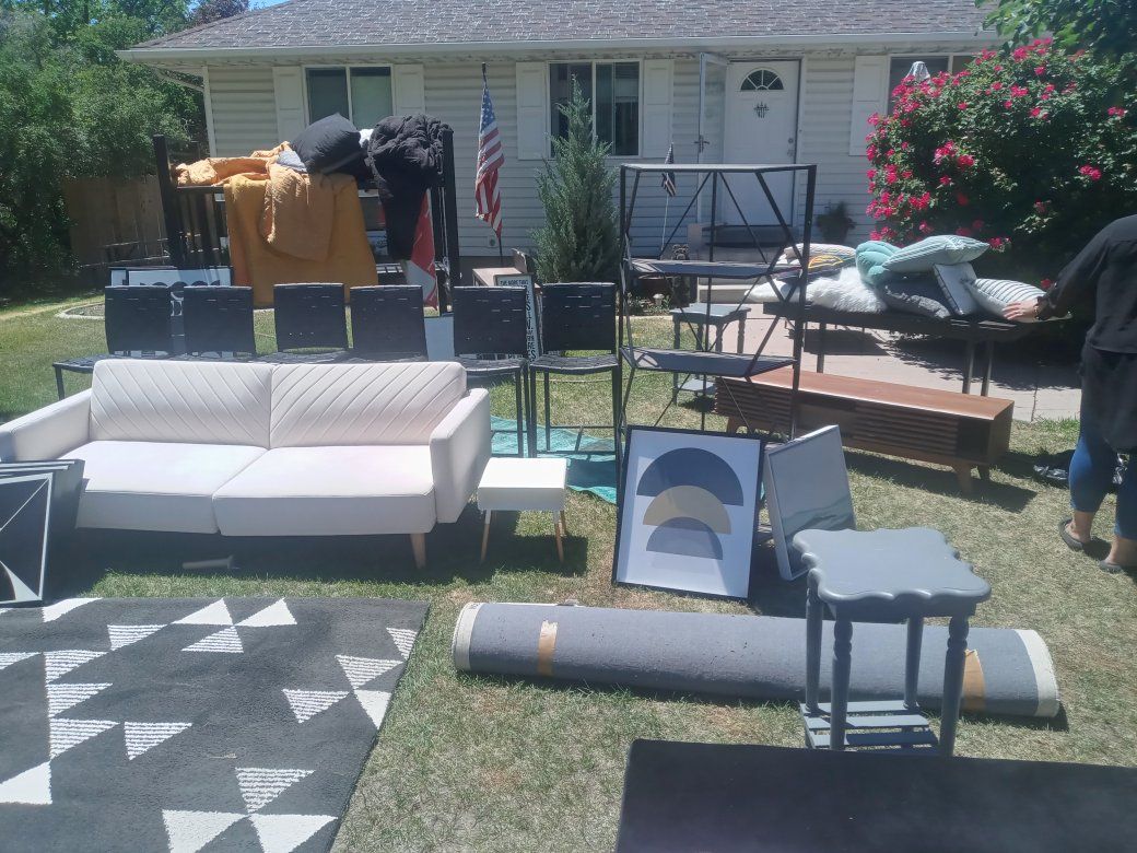 yard sale all day long