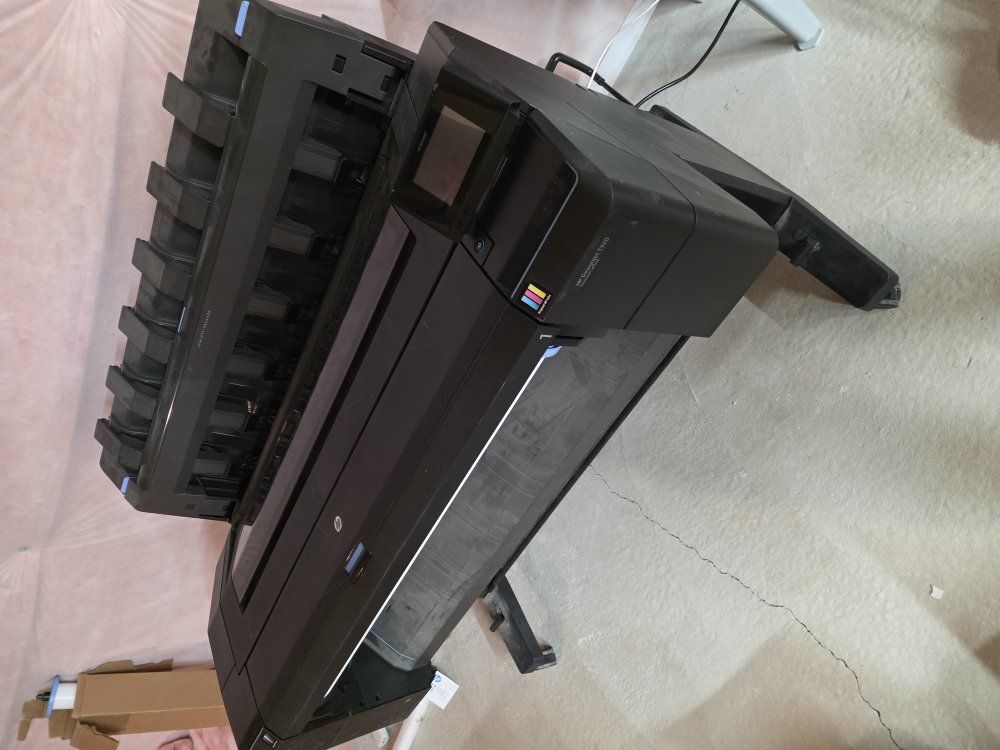 HP Designjet T920 Wide Format Printer With Ink