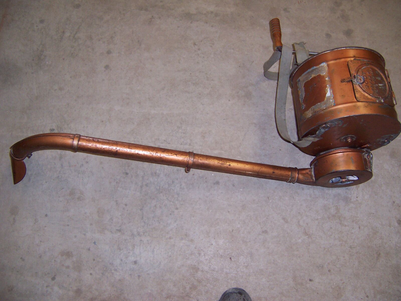 VINTAGE PLANT DUSTER