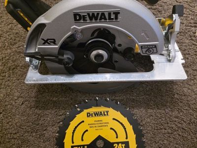 DEWALT 20V MAX XR Brushless 7-1/4 in. Circular Saw (Tool Only)