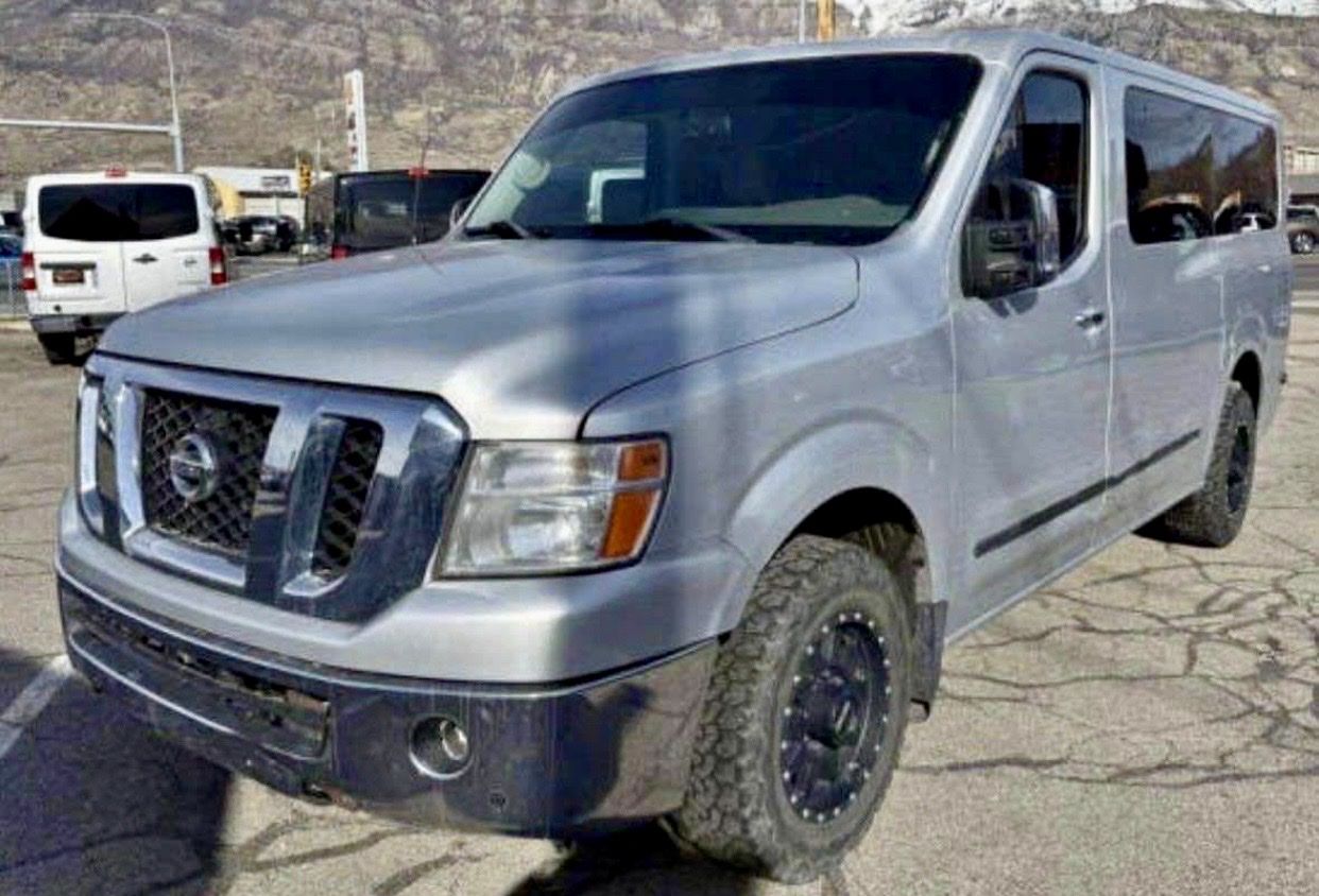 2016 Nissan NV 3500 HD SL