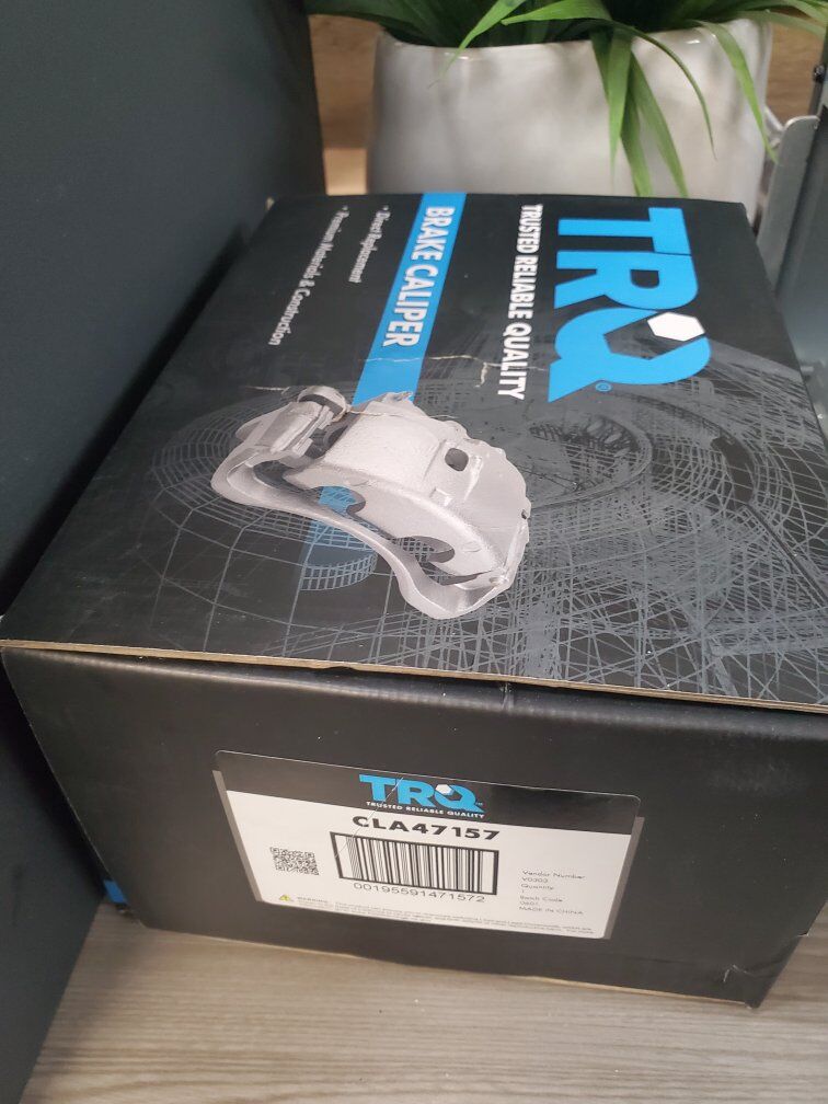 TRQ CLA47157 Disc Brake Caliper For Fiat 500 2012-