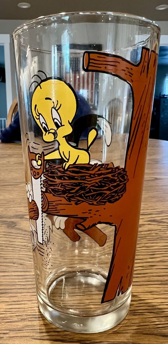 Vintage Pepsi Collector Series Tweety and Sylvester Looney Tunes 16-ounce Glass