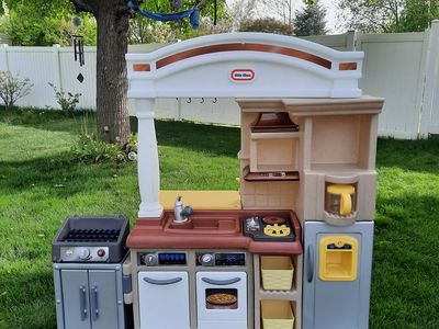 Little Tykes Play Kitchen
